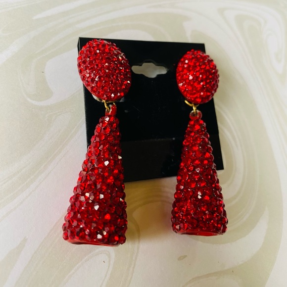 NEW VINTAGE BELLINI VIBRANT RED SWAROFSKI CRYSTAL DROP EARRING - CLIP ELEGANT - Picture 2 of 15